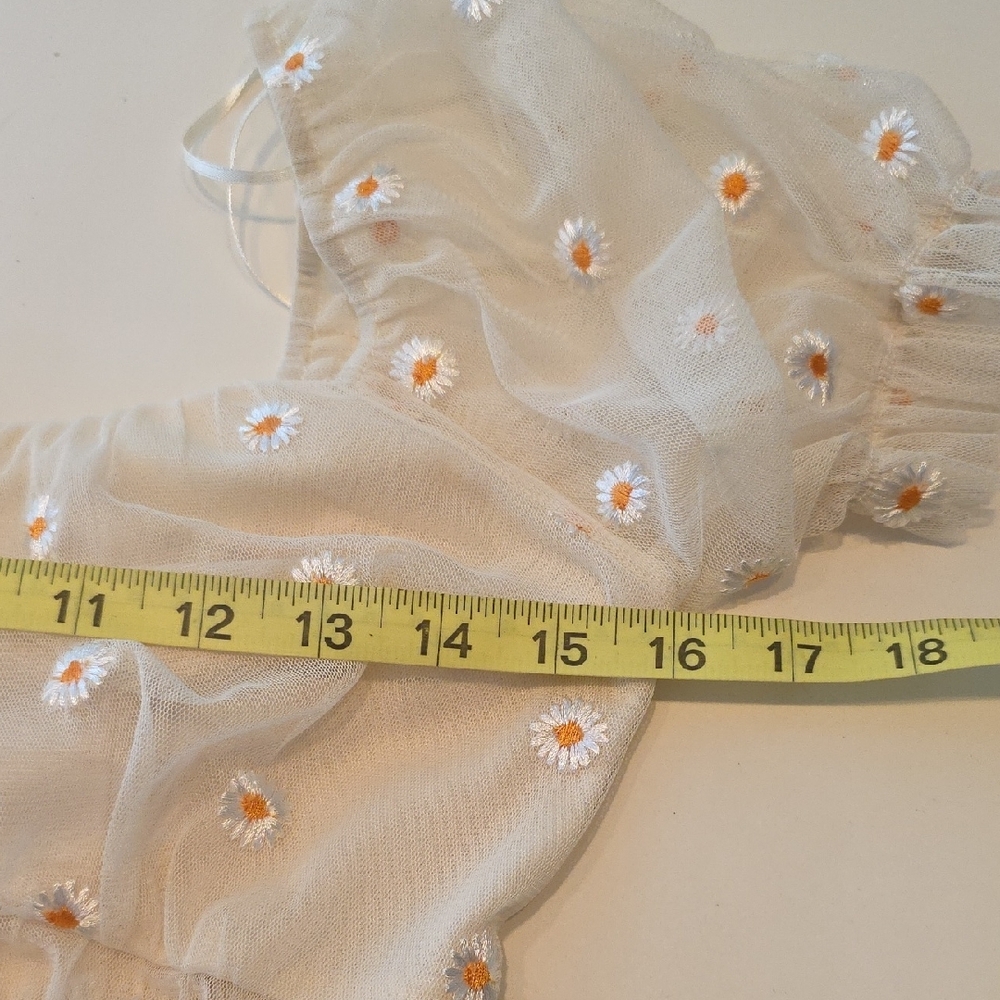 Le Lis Ivory Sheer Mesh Daisy Embroidered Crop Top Cottagecore Size Medium - Picture 11 of 11